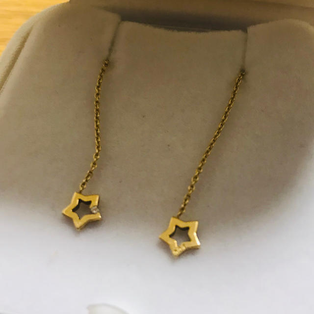 STAR JEWELRY(スタージュエリー)のスタージュエリー K18 ダイヤ付き星型アメリカンピアス レディースのアクセサリー(ピアス)の商品写真