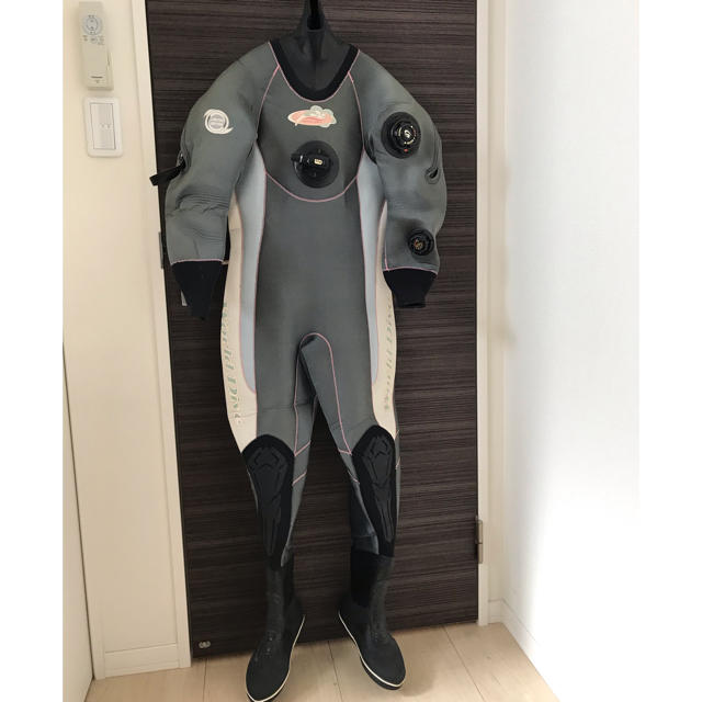 World Dive ダイビング用ドライスーツの通販 by hana's shop|ラクマ