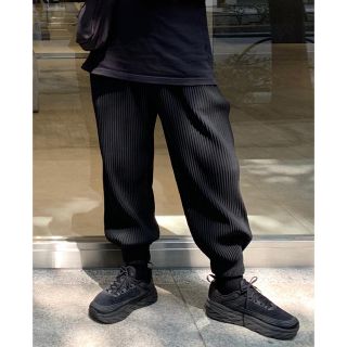 プリーツプリーズイッセイミヤケ(PLEATS PLEASE ISSEY MIYAKE)のHomme plisse Issey miyake プリーツパンツ black(サルエルパンツ)