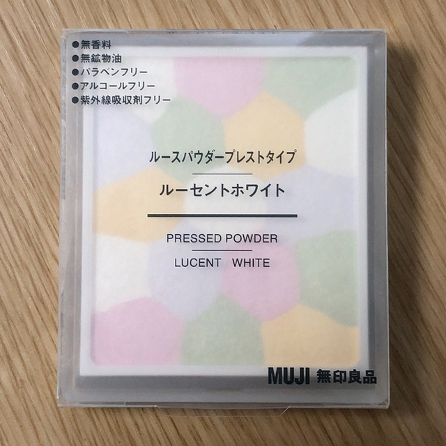 MUJI (無印良品)(ムジルシリョウヒン)のルースパウダープレストタイプ ルーセントホワイト コスメ/美容のベースメイク/化粧品(フェイスパウダー)の商品写真