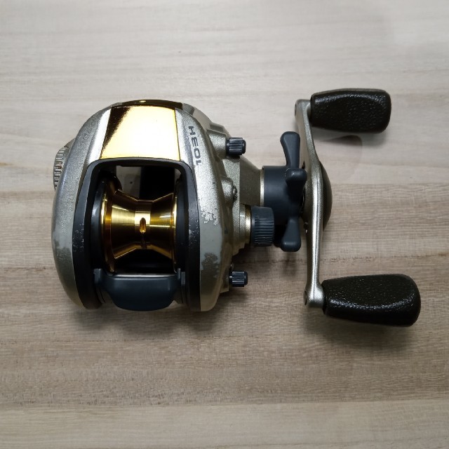 DAIWA(ダイワ)のDAIWA MAG FORCE V 103H スポーツ/アウトドアのフィッシング(リール)の商品写真