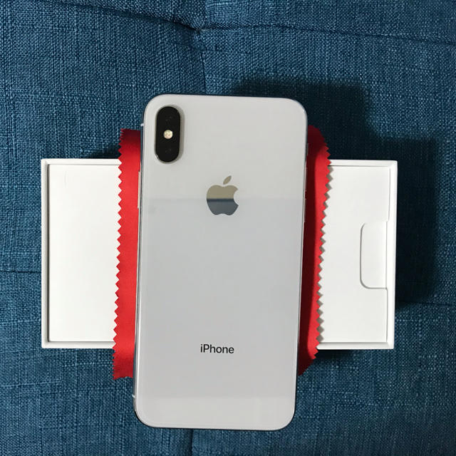 超歓迎 Apple - simロック解除済 ドコモ iPhoneX 256GB シルバー 美品