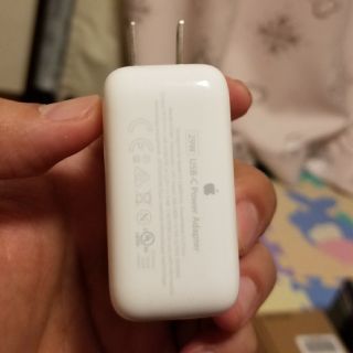 マック(Mac (Apple))のApple 29w adapter(バッテリー/充電器)