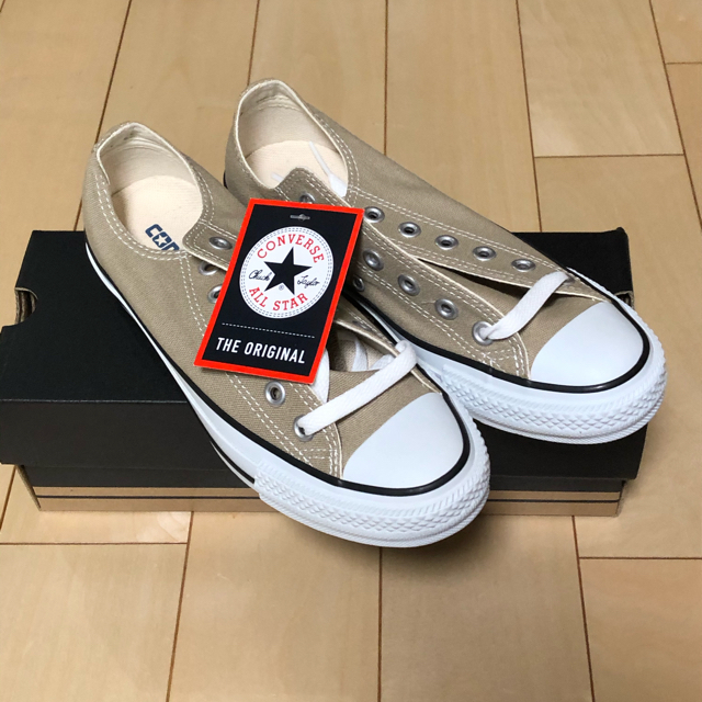 CONVERSE(コンバース)のコンバース★ ベージュ ローカット 23.5cm レディースの靴/シューズ(スニーカー)の商品写真