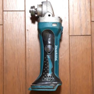 マキタ(Makita)のマキタ充電式グラインダーGA402D(工具/メンテナンス)