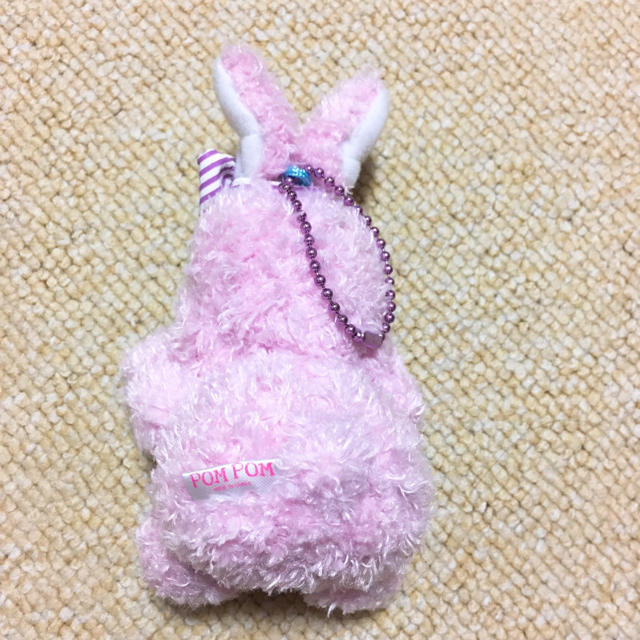 ANAP(アナップ)の【美品】ANAP POMPOM キーホルダー エンタメ/ホビーのおもちゃ/ぬいぐるみ(キャラクターグッズ)の商品写真