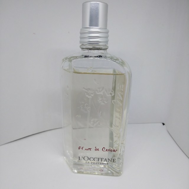 L'OCCITANE(ロクシタン)の金変更⭐️ロクシタン 香水 CB オードトワレ(チェリーブロッサム)75ml コスメ/美容の香水(香水(女性用))の商品写真