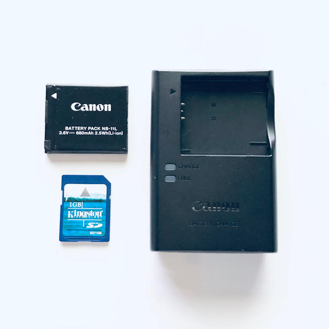 Canon(キヤノン)のCanon デジタルカメラ PowerShot A2400IS SDカード付き スマホ/家電/カメラのカメラ(コンパクトデジタルカメラ)の商品写真