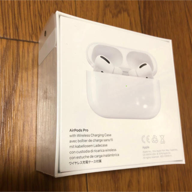 Apple(アップル)の【新品未開封】AirPods Pro apple スマホ/家電/カメラのオーディオ機器(ヘッドフォン/イヤフォン)の商品写真