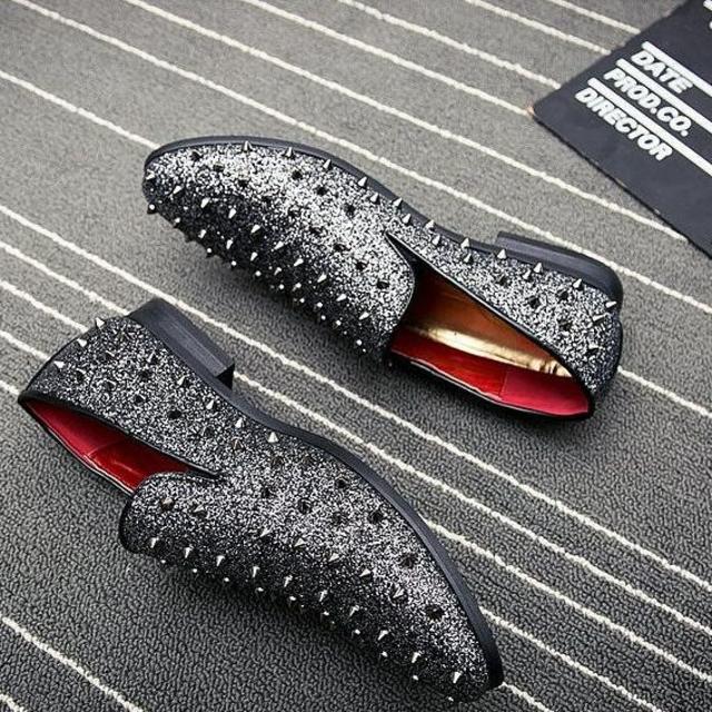 Christian Louboutin(クリスチャンルブタン)の期間限定特価 メンズ スタッズシューズ　　ジミーチュウ クリスチャンルブタン メンズの靴/シューズ(ドレス/ビジネス)の商品写真