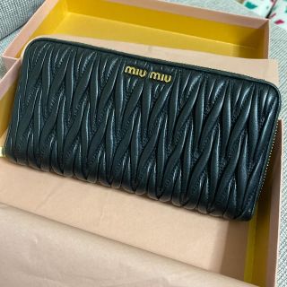 ミュウミュウ(miumiu)のMIU MIU 長財布(財布)