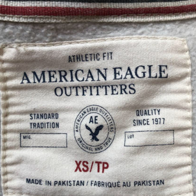 American Eagle(アメリカンイーグル)の最終値下げ　超美品 アメリカンイーグル  パーカー メンズXS メンズのトップス(パーカー)の商品写真