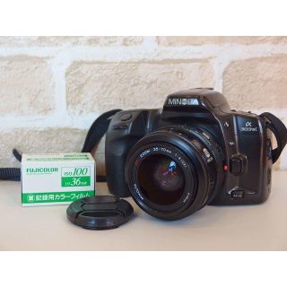 コニカミノルタ(KONICA MINOLTA)のMinolta α-303si 完動品 フィルムカメラデビューにピッタリセット(レンズ(単焦点))