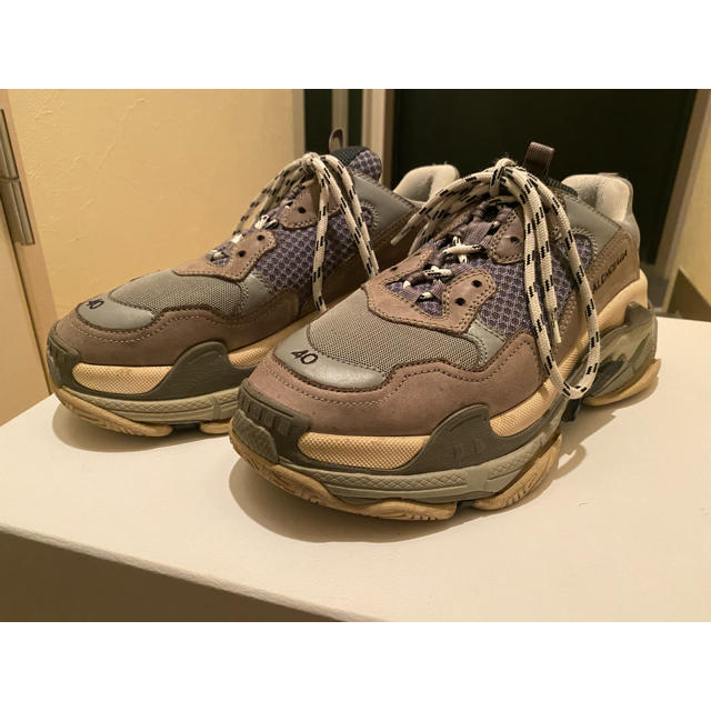 Balenciaga(バレンシアガ)のBALENCIAGA tripleS グレー イタリア製 メンズの靴/シューズ(スニーカー)の商品写真