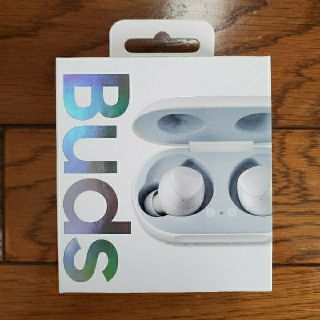 ギャラクシー(Galaxy)の【cogumart様専用】Galaxy Buds ホワイト Samsung(ヘッドフォン/イヤフォン)