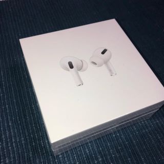 アップル(Apple)のAirpods Pro ☆新品未使用☆(ヘッドフォン/イヤフォン)