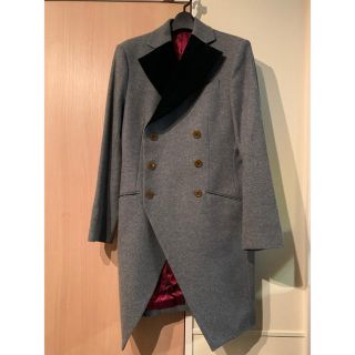 ヴィヴィアンウエストウッド(Vivienne Westwood)のコート　ヴィヴィアンウエストウッド  (チェスターコート)