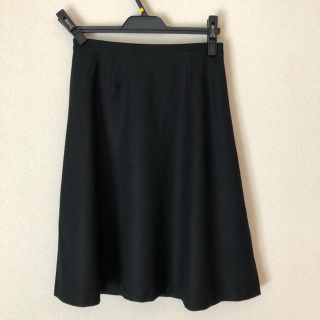 エムプルミエ(M-premier)の【美品】M-PREMIER  ブラック　フレアスカート(ひざ丈スカート)