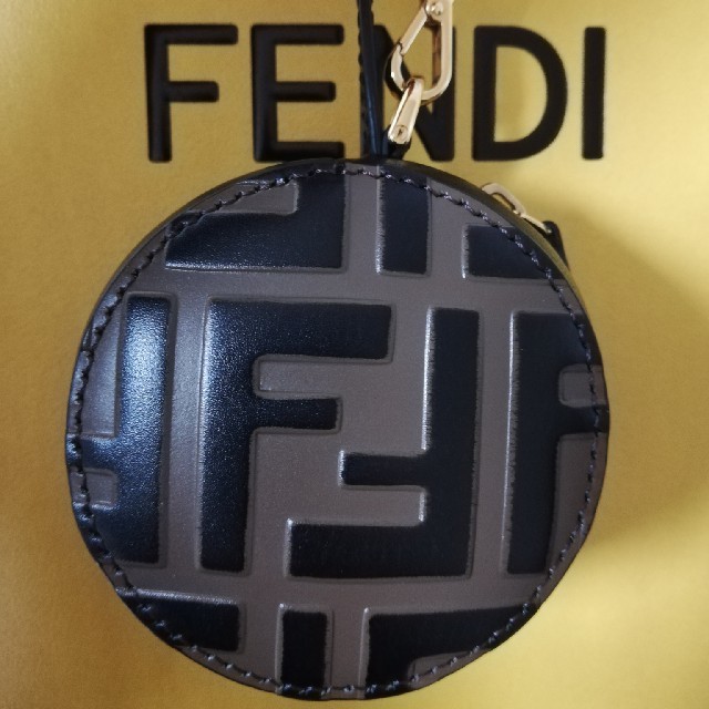 fendi ecobag フェンディエコバッグチャーム