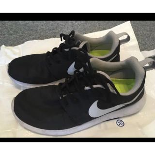 ナイキ(NIKE)のNIKE ROSHERUN ナイキローシラン  (スニーカー)