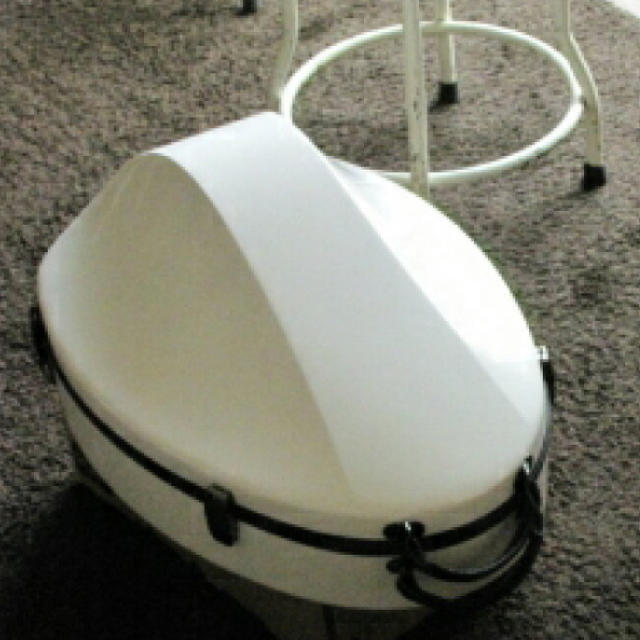 専用　VIVACE ヴィヴァーチェ　ホルン　ハードケース　白 楽器の管楽器(ホルン)の商品写真