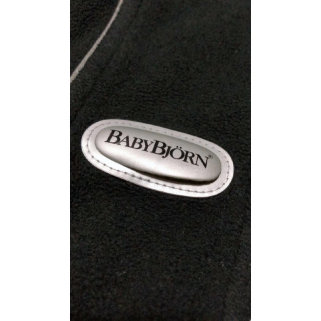 BABYBJORN(ベビービョルン)の【お値下げ】ベビービョルン抱っこ紐ONEブラック黒だっこ紐　セット キッズ/ベビー/マタニティの外出/移動用品(抱っこひも/おんぶひも)の商品写真