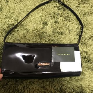 ロンシャン(LONGCHAMP)の期間限定値下げロンシャンエナメルハンドバッグ(ハンドバッグ)