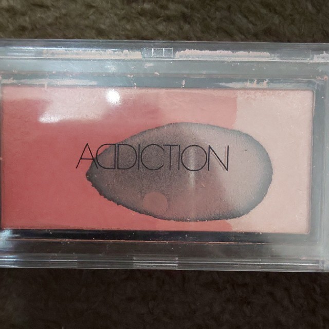 ADDICTION(アディクション)のADDICTION フェイスカラー002 コスメ/美容のベースメイク/化粧品(フェイスカラー)の商品写真