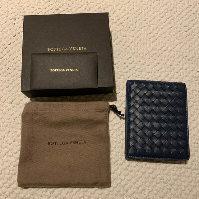 ボッテガヴェネタ【新品、未使用】二つ折り財布ファッション小物