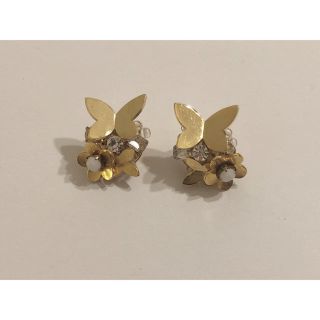 チェスティ(Chesty)のchesty チェスティ ピアス アクセサリー バタフライ 蝶 ゴールド(ピアス)