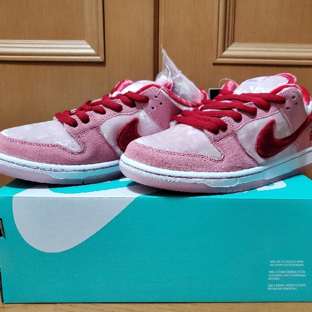 NIKE ストレンジラブ DUNK LOW 26cmスニーカー