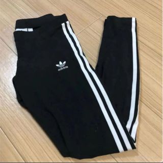 アディダス(adidas)の新品 adidas ライン入りパンツ(カジュアルパンツ)