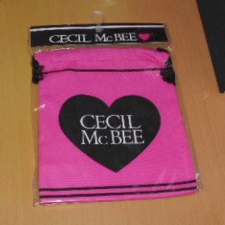 セシルマクビー(CECIL McBEE)の新品♡セシルマクビー巾着袋（ビビットピンク）(生地/糸)