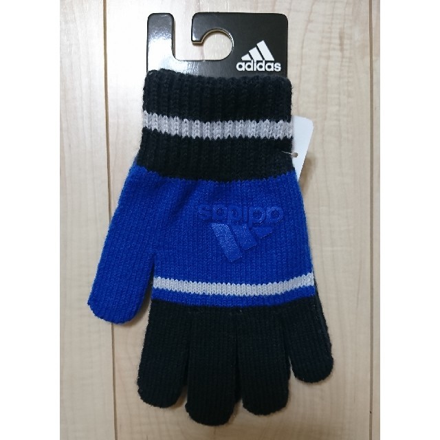 adidas(アディダス)の【新品・未使用】adidas キッズ ジュニア 手袋フリーサイズ キッズ/ベビー/マタニティのこども用ファッション小物(手袋)の商品写真