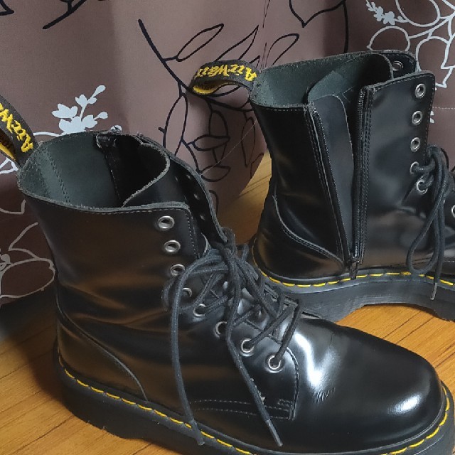 Dr.Martens(ドクターマーチン)のDr.マーチン JADON 8ホール 厚底 黒 メンズの靴/シューズ(ブーツ)の商品写真