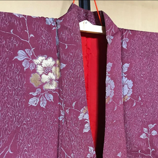 着物 えんじ 金糸 グレー 花柄 和装 和服 裏地 赤 ピンク コスプレ 夏祭り(着物)