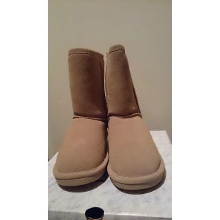 ベアパウ(BEARPAW)のベアパウ　ムートンブーツ　２２ｃｍ（ＵＳ５ ）(ブーツ)