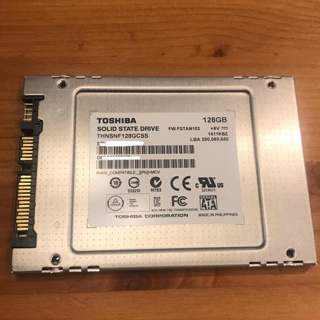 東芝(トウシバ)の東芝 2.5inch SSD 128GB THNSNF128GCSS スマホ/家電/カメラのPC/タブレット(PCパーツ)の商品写真