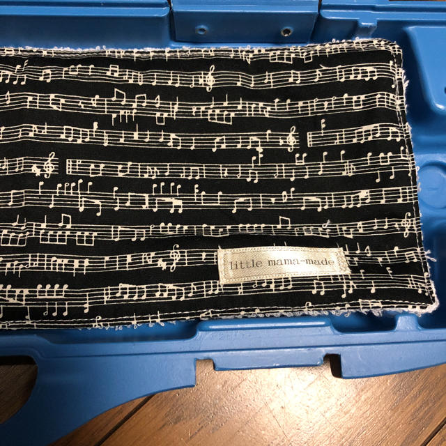 鍵盤ハーモニカ 用タオル ブラック ハンドメイドのキッズ/ベビー(外出用品)の商品写真