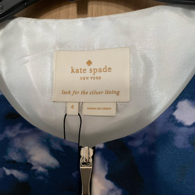 kate spade new york(ケイトスペードニューヨーク)のチェリーアン 花柄ワンピース　新品未使用 レディースのワンピース(ミニワンピース)の商品写真