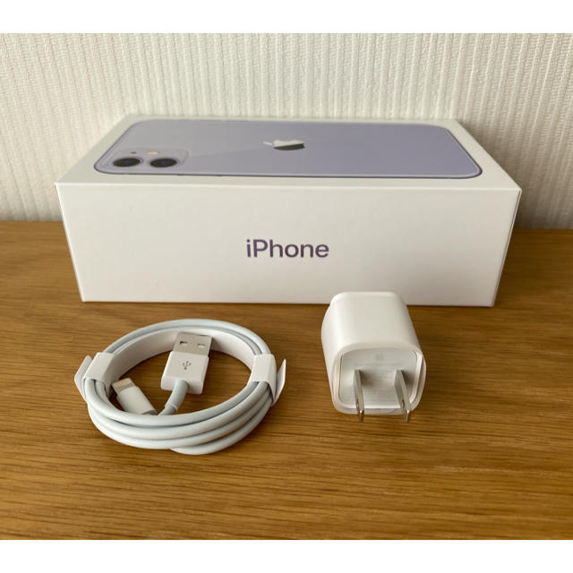 Apple(アップル)の【新品】iPhone 11 純正品ケーブル スマホ/家電/カメラのスマートフォン/携帯電話(バッテリー/充電器)の商品写真