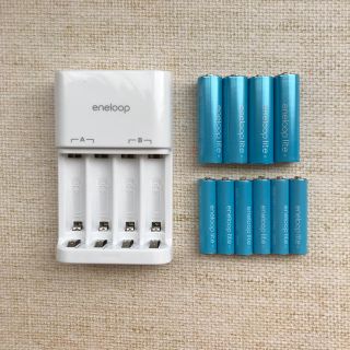 サンヨーショウカイ(SANYO)のeneloop*✩単三単四付き(バッテリー/充電器)