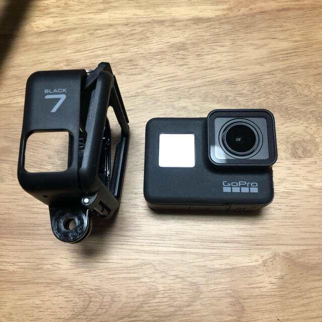 GoPro(ゴープロ)のGoPro HERO7 Black 1度のみの使用美品 スマホ/家電/カメラのカメラ(その他)の商品写真