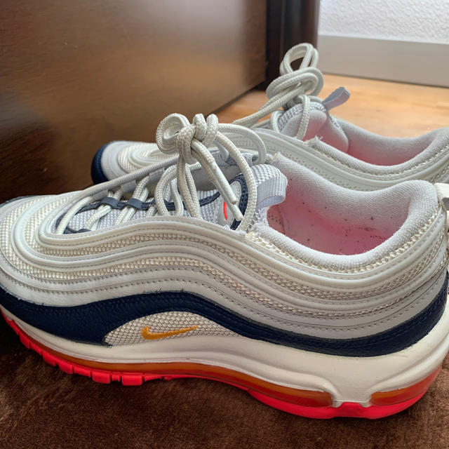 NIKE(ナイキ)のNIKE AIRMAX 97  PURE PLATINUM レディースの靴/シューズ(スニーカー)の商品写真