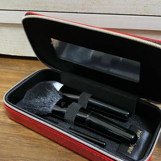 イヴサンローランボーテ(Yves Saint Laurent Beaute)のYSL イヴサンローラン　メイクブラシ(チーク/フェイスブラシ)