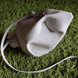 LOEWE(ショルダーバッグ)のフリマアイテム一覧 LOEWE(ショルダーバッグ)のフリマアイテム一覧