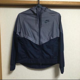 ナイキ(NIKE)のナイキ　ジップアップパーカー　美品(パーカー)