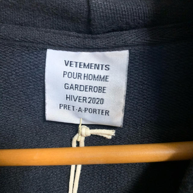 VETEMENTS パイレーツフーディー