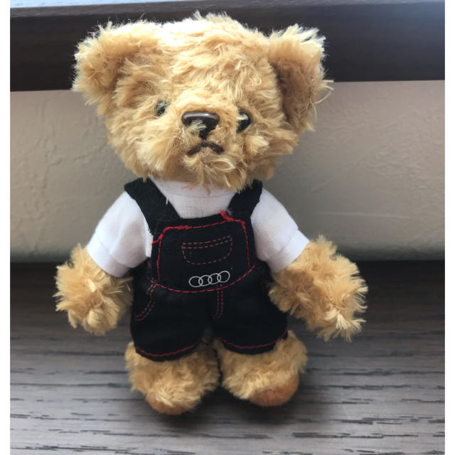 AUDI(アウディ)の(やすやす様専用)アウディ くまストラップ  エンタメ/ホビーのおもちゃ/ぬいぐるみ(ぬいぐるみ)の商品写真