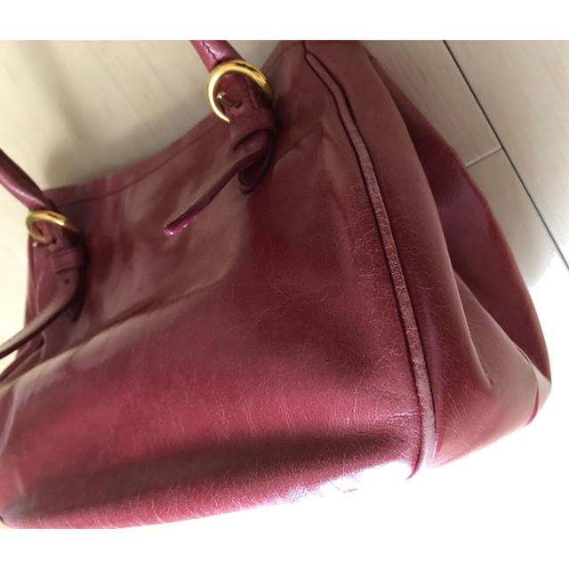 miumiu(ミュウミュウ)のmiumiuバック レディースのバッグ(ハンドバッグ)の商品写真